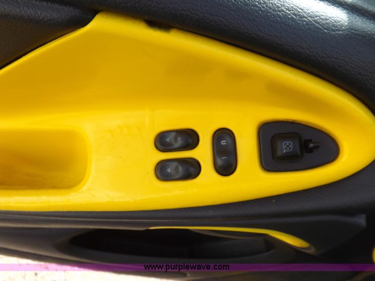 image for item K3869 2002 Ford Mustang