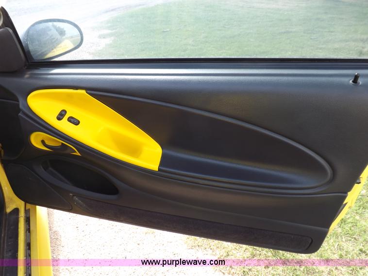 image for item K3869 2002 Ford Mustang