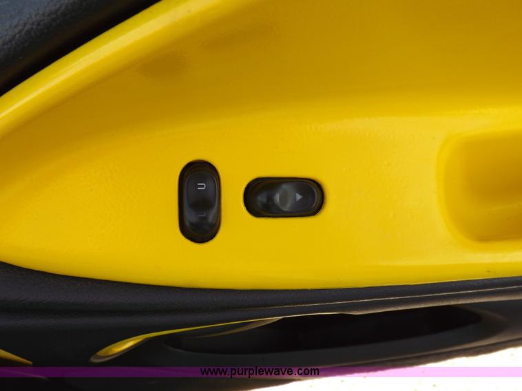 image for item K3869 2002 Ford Mustang