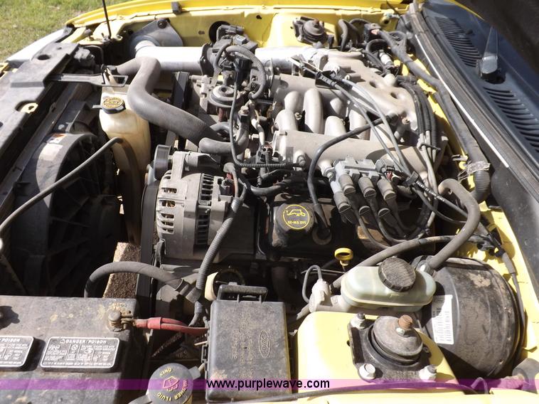 image for item K3869 2002 Ford Mustang