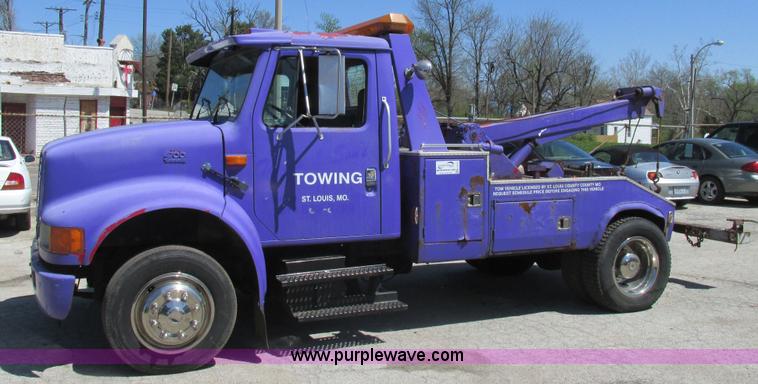 image for item K5010 1996 International 4700 tow truck