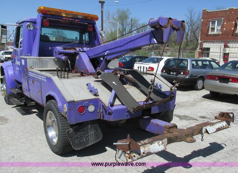 image for item K5010 1996 International 4700 tow truck