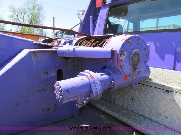 image for item K5010 1996 International 4700 tow truck