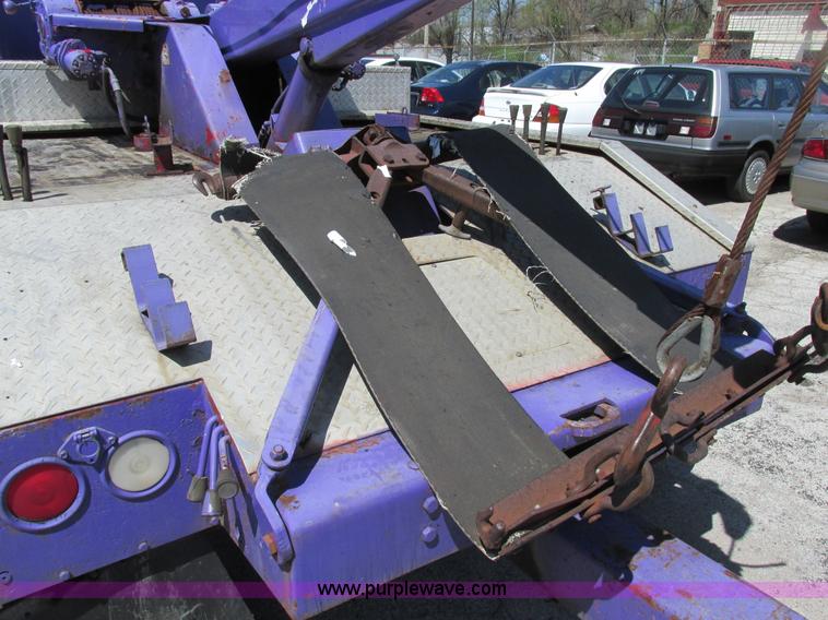 image for item K5010 1996 International 4700 tow truck