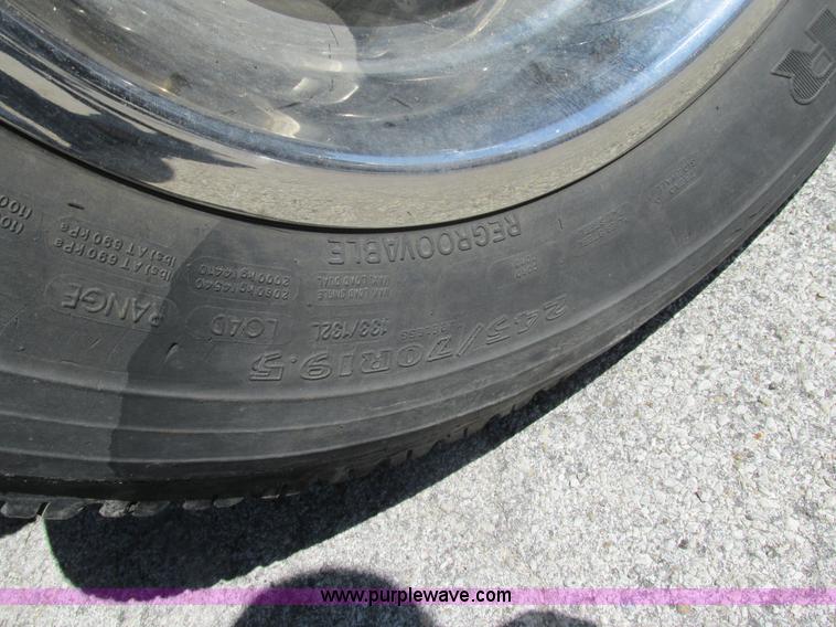 image for item K5010 1996 International 4700 tow truck