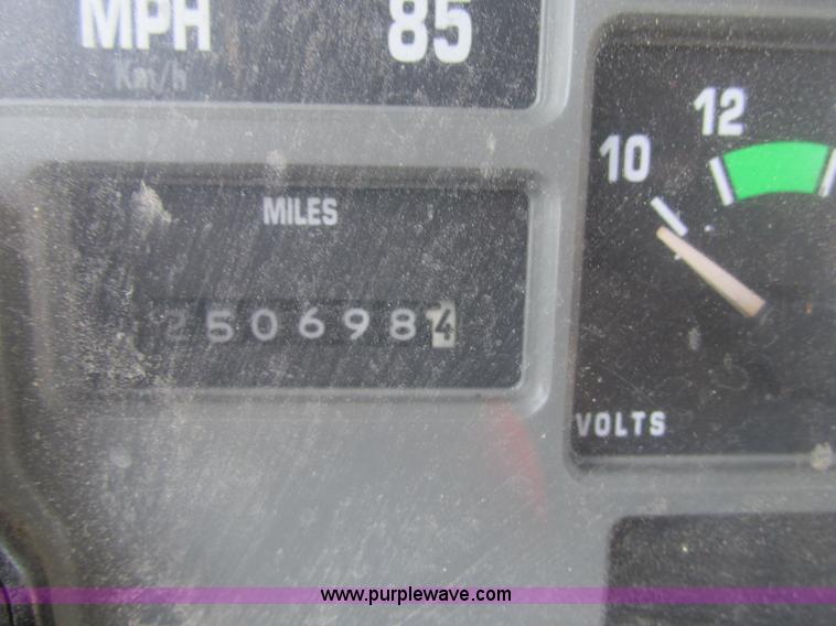 image for item K5010 1996 International 4700 tow truck