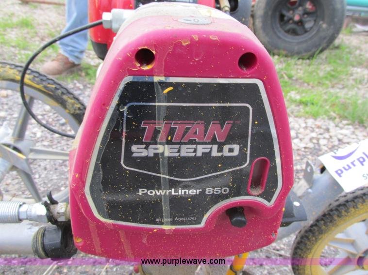 image for item K5012 Titan Speeflo Powerliner 850 mobile paint striping/parking lot striping
