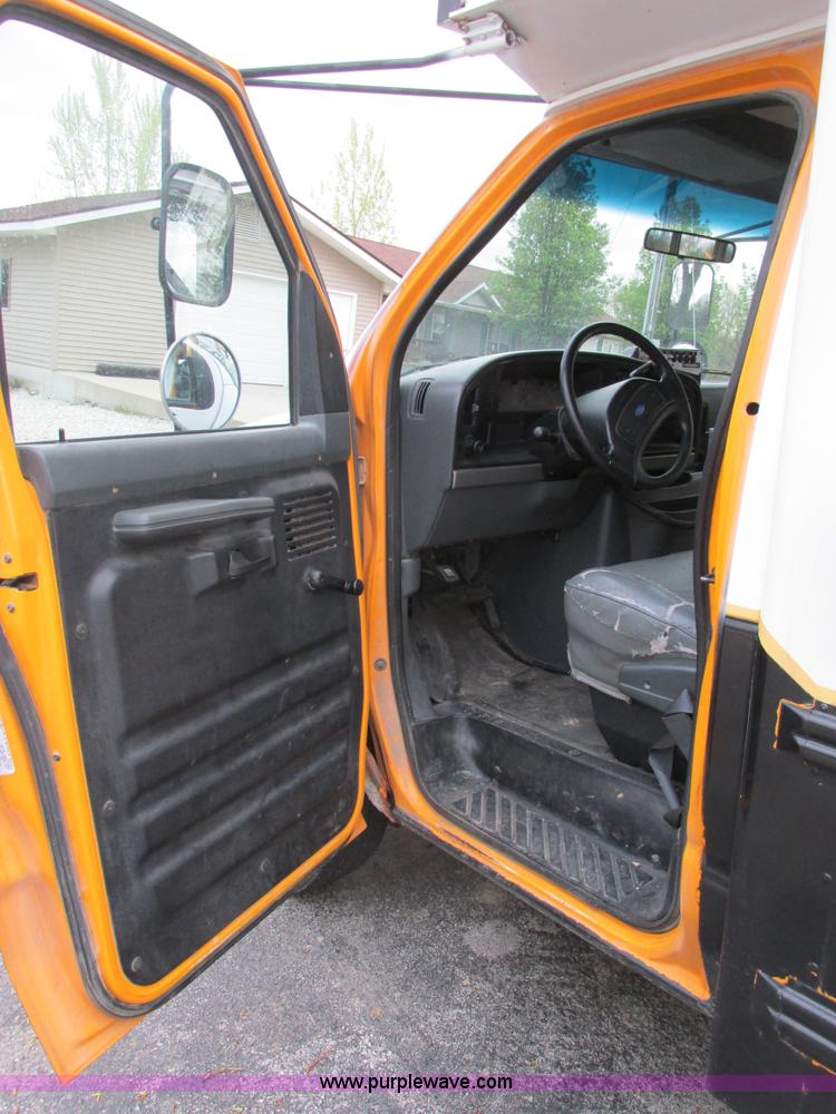 image for item K5013 1994 Ford Econoline E350 Collins school bus