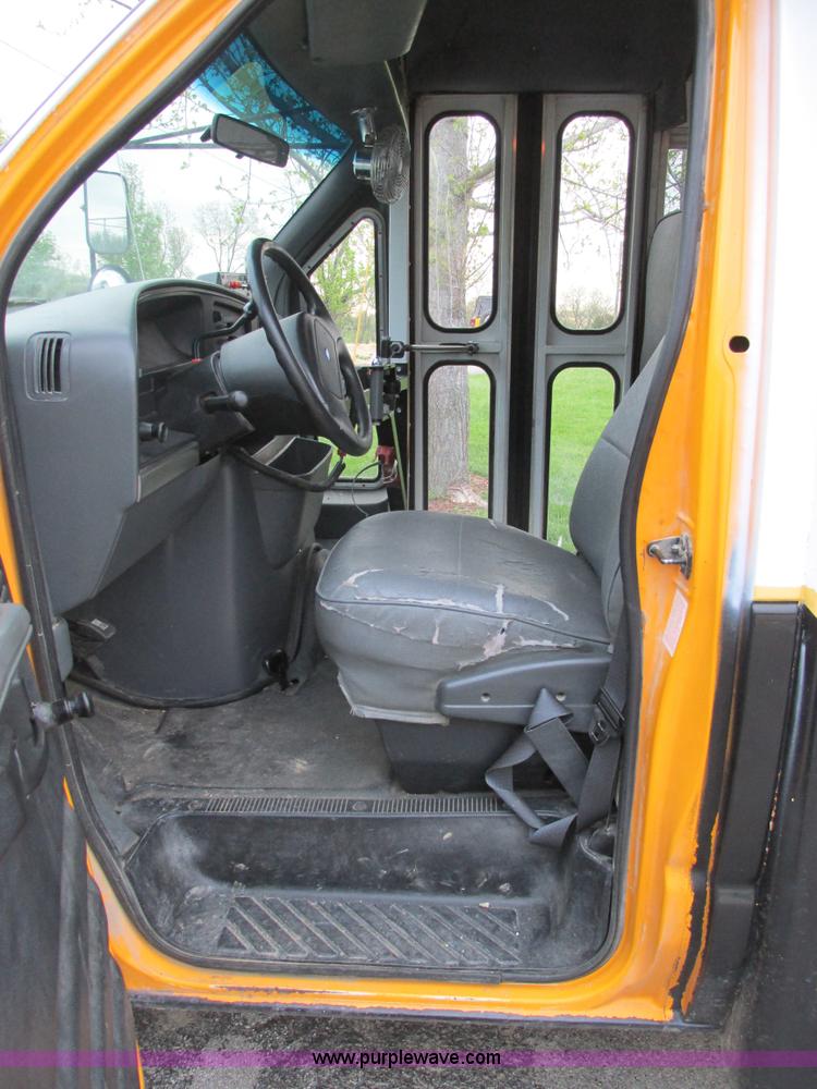 image for item K5013 1994 Ford Econoline E350 Collins school bus