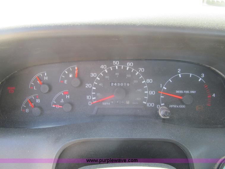 image for item K5558 2007 Ford F750 Super Duty truck cab and chassis