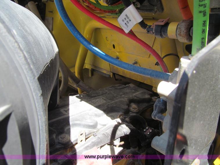 image for item K5558 2007 Ford F750 Super Duty truck cab and chassis