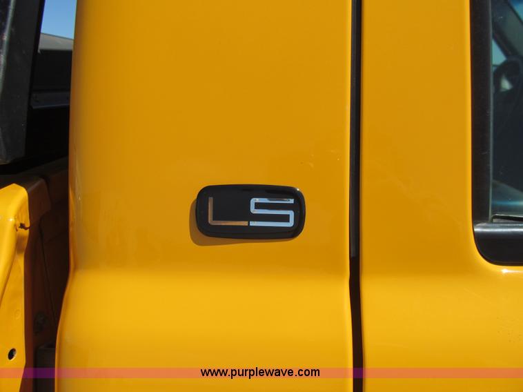image for item K5559 2003 Chevrolet Silverado 2500HD LS pickup truck