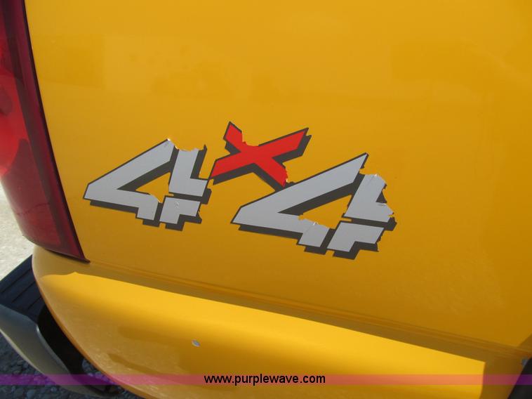 image for item K5559 2003 Chevrolet Silverado 2500HD LS pickup truck