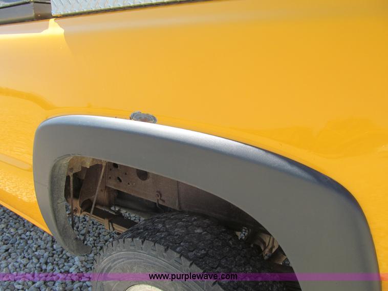 image for item K5559 2003 Chevrolet Silverado 2500HD LS pickup truck