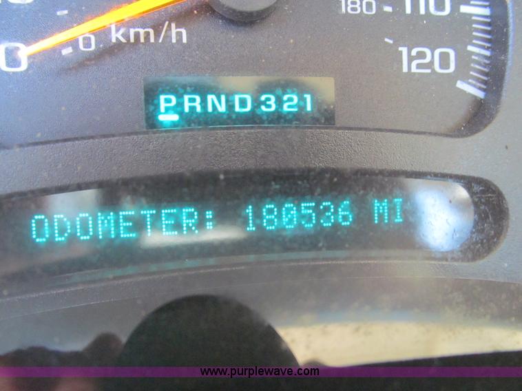 image for item K5559 2003 Chevrolet Silverado 2500HD LS pickup truck