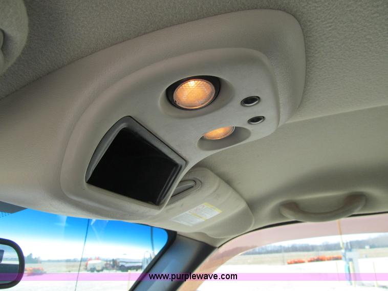 image for item K5559 2003 Chevrolet Silverado 2500HD LS pickup truck