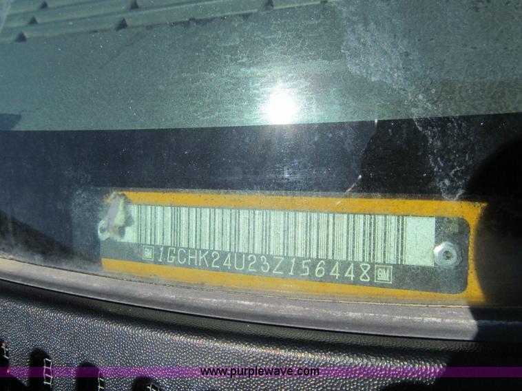 image for item K5559 2003 Chevrolet Silverado 2500HD LS pickup truck