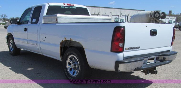 image for item K5621 2006 Chevrolet Silverado 1500 LT Ext. Cab pickup truck
