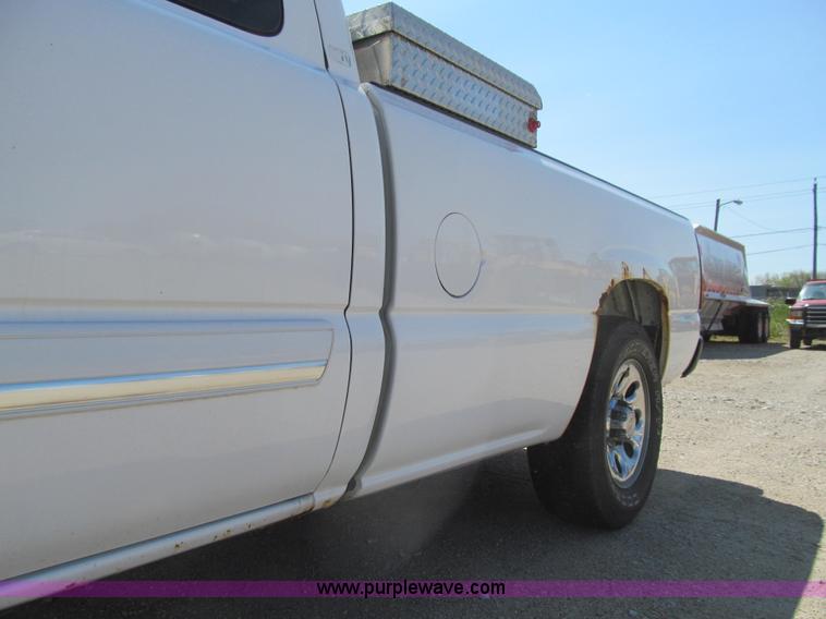 image for item K5621 2006 Chevrolet Silverado 1500 LT Ext. Cab pickup truck