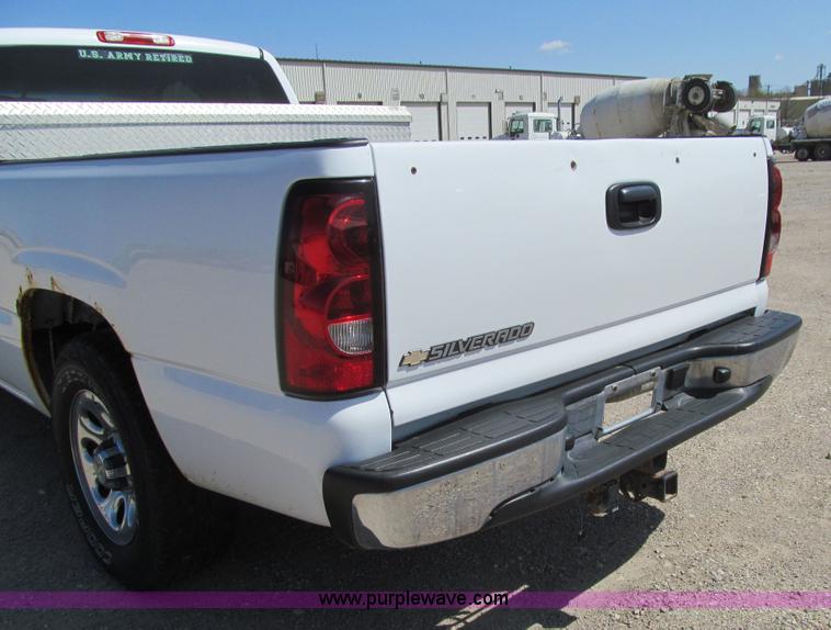 image for item K5621 2006 Chevrolet Silverado 1500 LT Ext. Cab pickup truck
