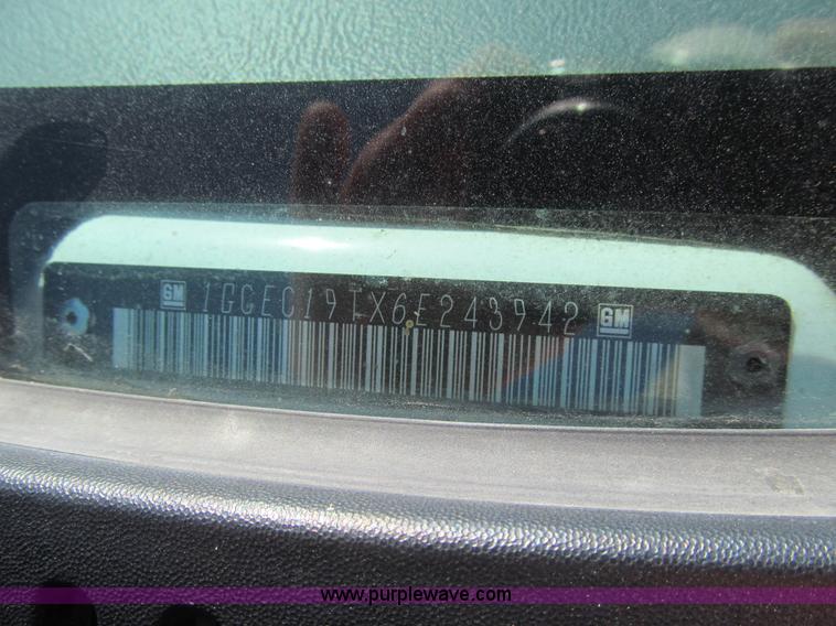 image for item K5621 2006 Chevrolet Silverado 1500 LT Ext. Cab pickup truck