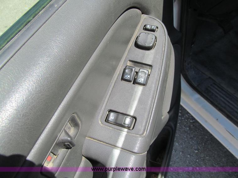 image for item K5621 2006 Chevrolet Silverado 1500 LT Ext. Cab pickup truck