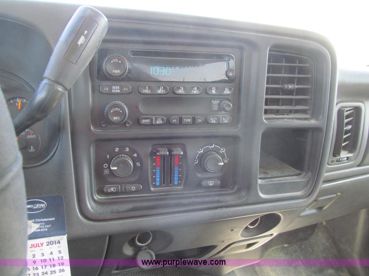 image for item K5621 2006 Chevrolet Silverado 1500 LT Ext. Cab pickup truck