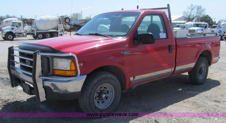 image for item K5622 1999 Ford F250 Super Duty XL pickup truck
