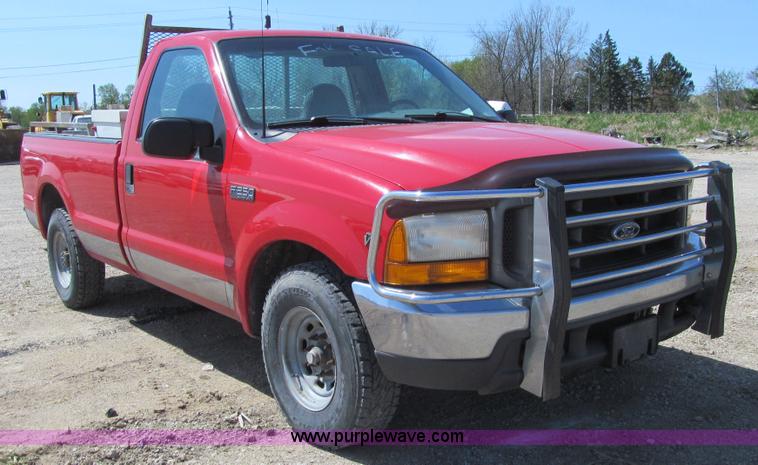 image for item K5622 1999 Ford F250 Super Duty XL pickup truck