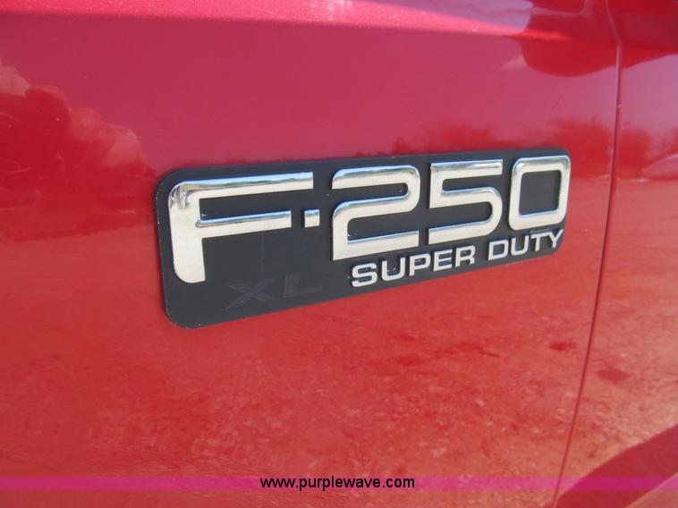 image for item K5622 1999 Ford F250 Super Duty XL pickup truck