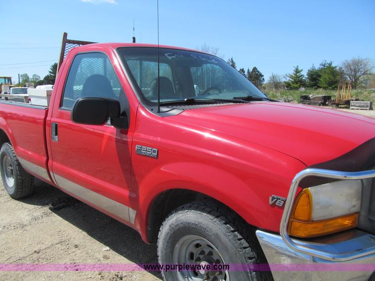 image for item K5622 1999 Ford F250 Super Duty XL pickup truck