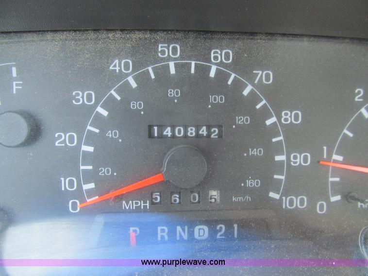 image for item K5622 1999 Ford F250 Super Duty XL pickup truck