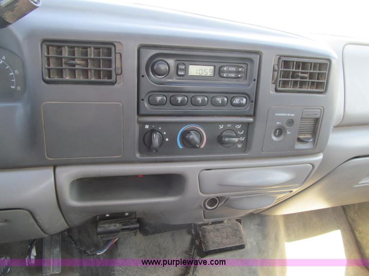 image for item K5622 1999 Ford F250 Super Duty XL pickup truck