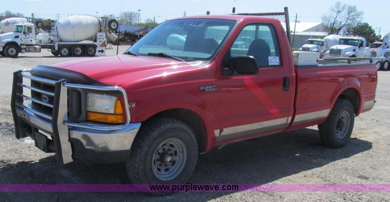 image for item K5622 1999 Ford F250 Super Duty XL pickup truck