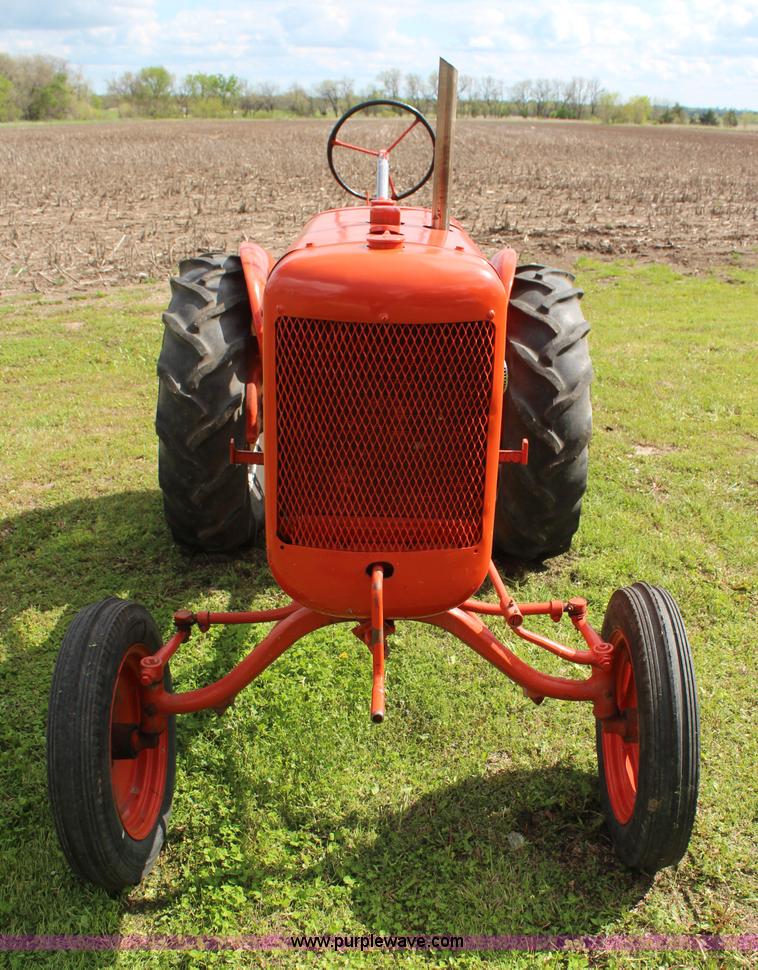 image for item K6795 1938 Allis Chalmers B tractor