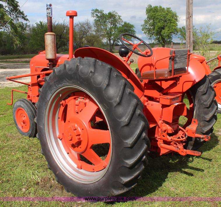 image for item K6796 1946 Case DC tractor