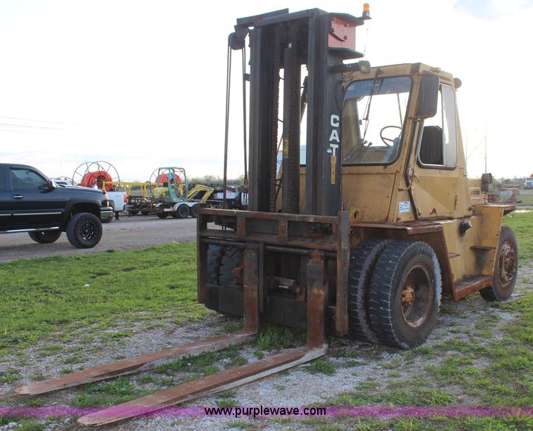 image for item K6812 Caterpillar V200B forklift