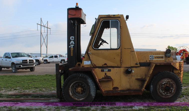 image for item K6812 Caterpillar V200B forklift