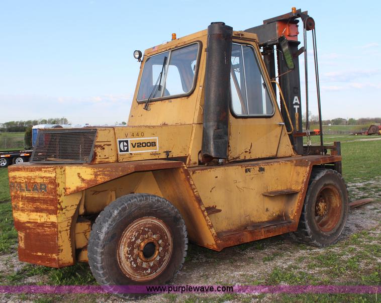 image for item K6812 Caterpillar V200B forklift