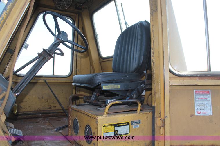 image for item K6812 Caterpillar V200B forklift
