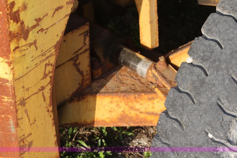 image for item K6812 Caterpillar V200B forklift