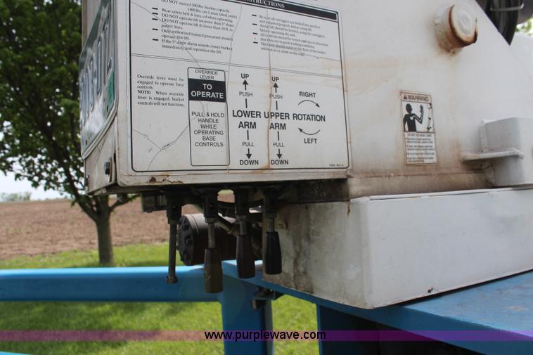 image for item K6999 1999 Ameriquip Eagle 42 towable boom lift