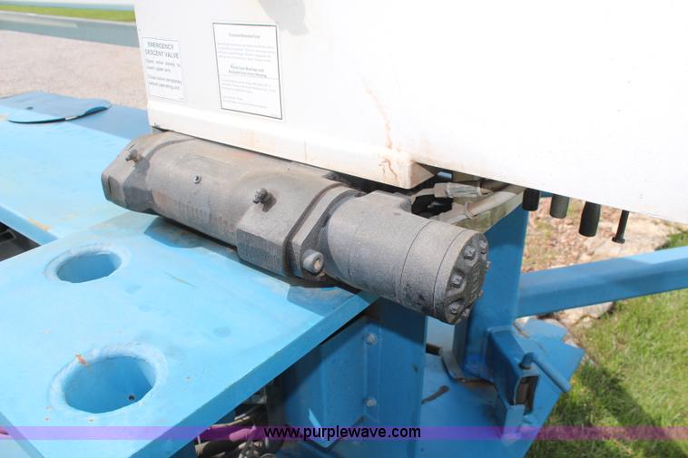 image for item K6999 1999 Ameriquip Eagle 42 towable boom lift