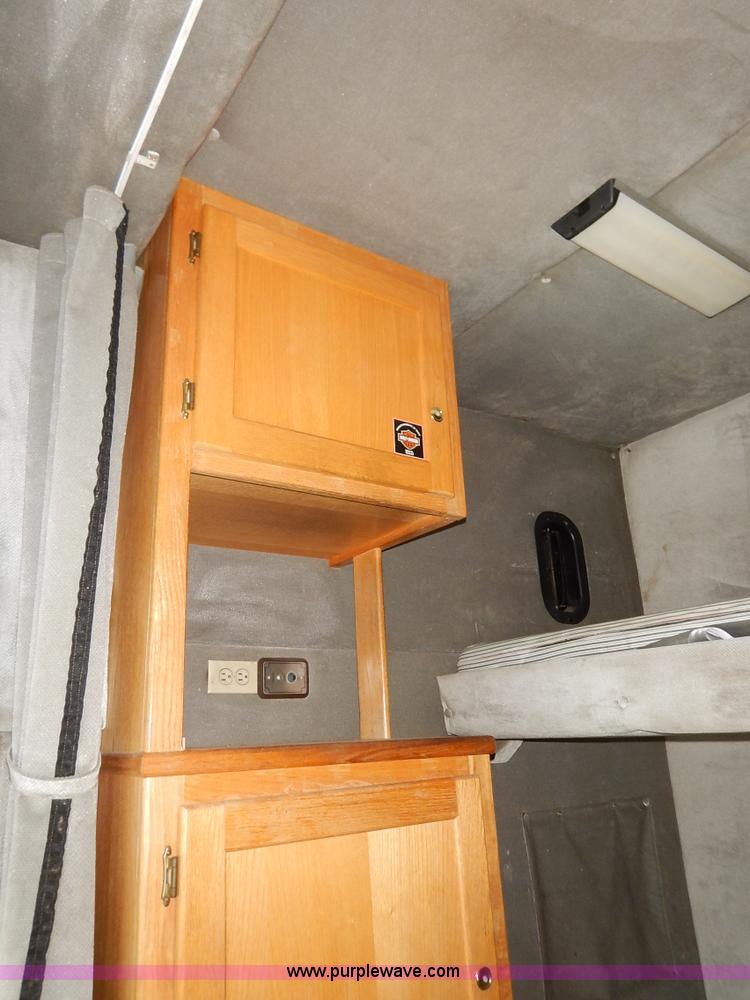 image for item K7392 2000 Freightliner FL70 semi truck