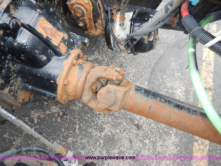 image for item K7392 2000 Freightliner FL70 semi truck