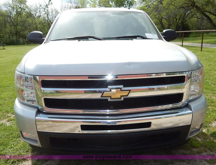 image for item K7422 2011 Chevrolet Silverado 1500 LT Ext. Cab pickup truck