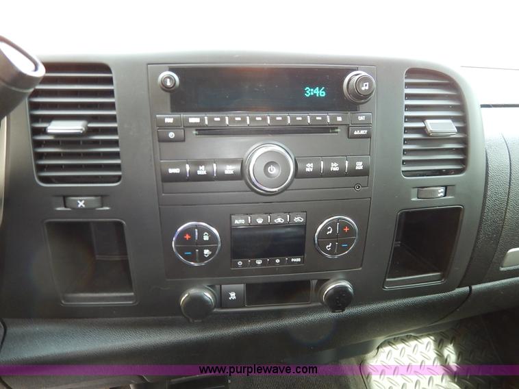 image for item K7422 2011 Chevrolet Silverado 1500 LT Ext. Cab pickup truck