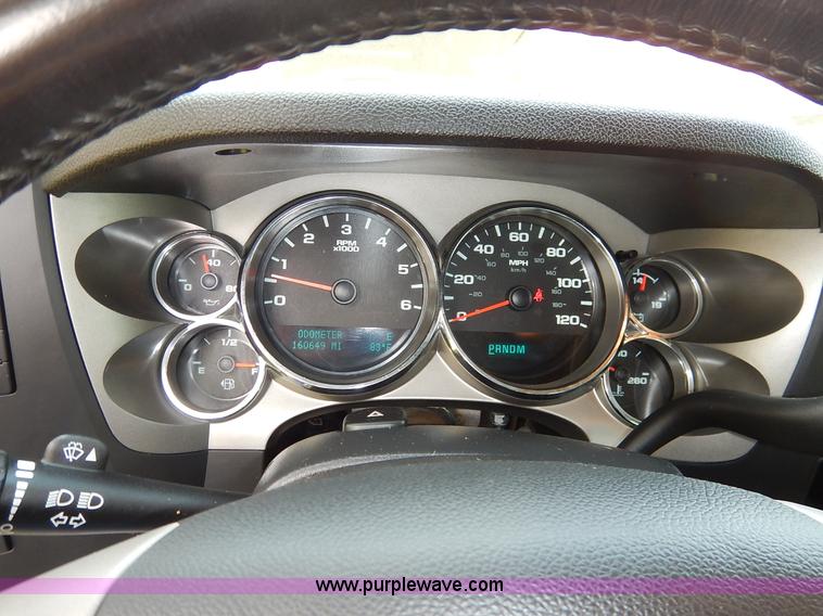 image for item K7422 2011 Chevrolet Silverado 1500 LT Ext. Cab pickup truck