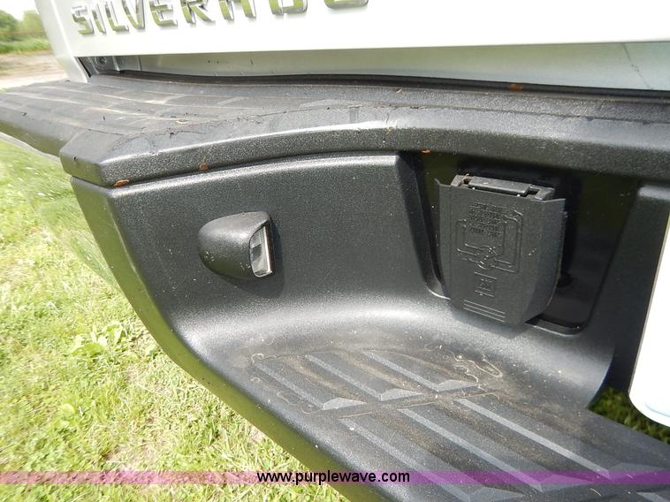 image for item K7422 2011 Chevrolet Silverado 1500 LT Ext. Cab pickup truck