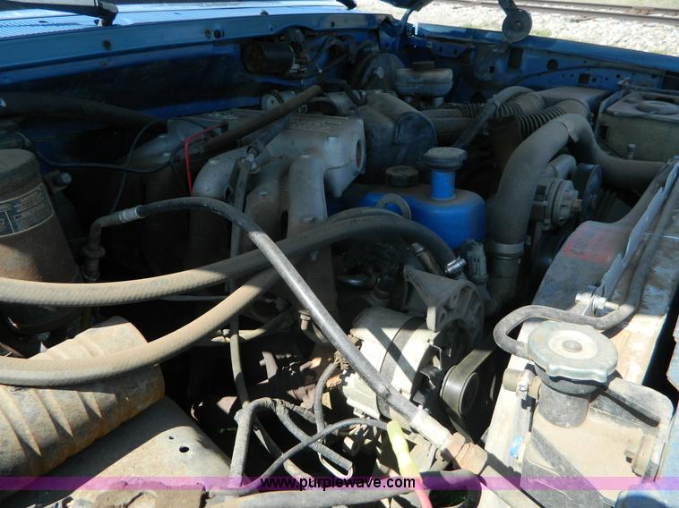 image for item K8067 1991 Ford F150 pickup truck